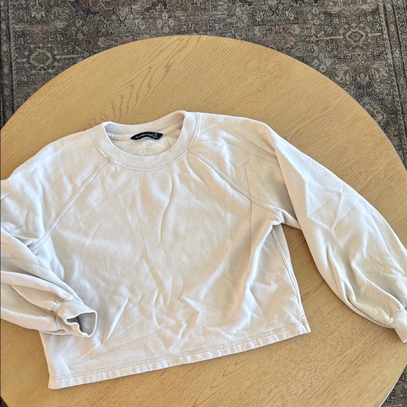 Abercrombie & Fitch Sweaters - ABERCROMBIE Cream Bubble Sleeve Crop Sweatshirt XS